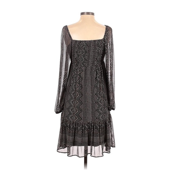 ✨NEW JUST TAYLOR SHEER SLEEVE DRESS ✨ - Picture 2 of 4